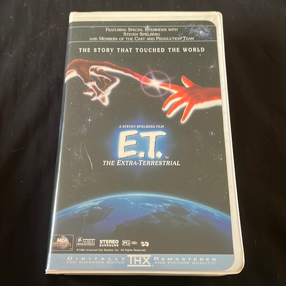 E.T The Extra Terrestrial VHS - Picture 1 of 3